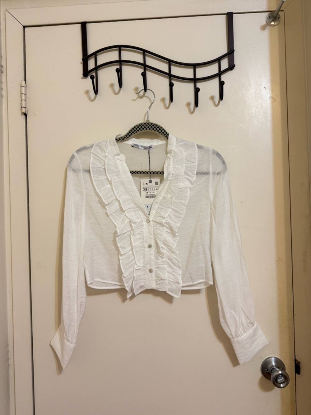 Zara White Ruffled V‑Neck Crop Blouse